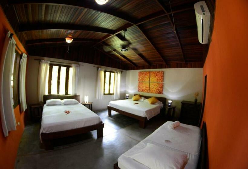 חדר משפחתי נוף לגינה, Indigo Yoga Surf Resort