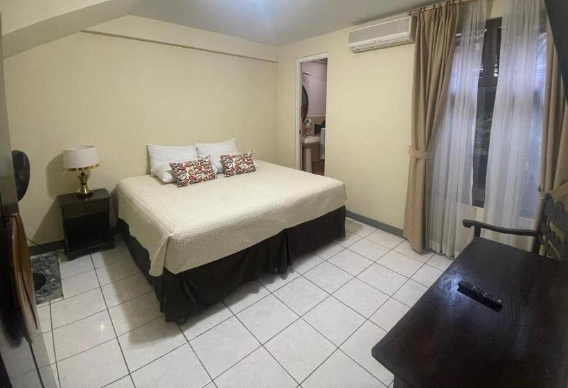 غرفة قياسية, 1915 Inn & Suites