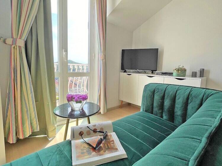 带海景及2个卧室的复式公寓, Studio Apartment Andrijana