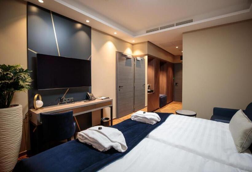 غرفة عائلية, Avalon Resort & Spa