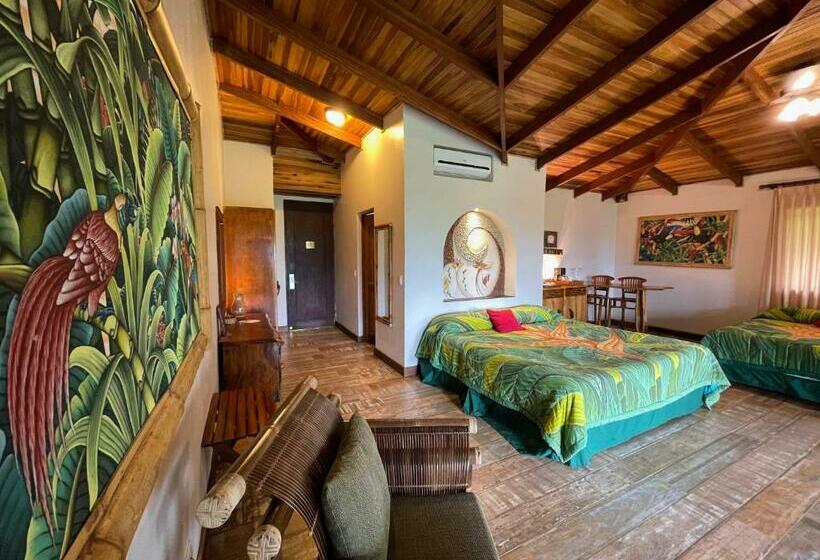 디럭스 스위트, Lost Iguana Resort And Spa