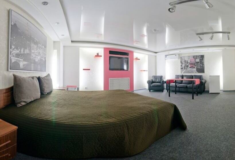 סוויטה, Lait Hotel On Bebelya
