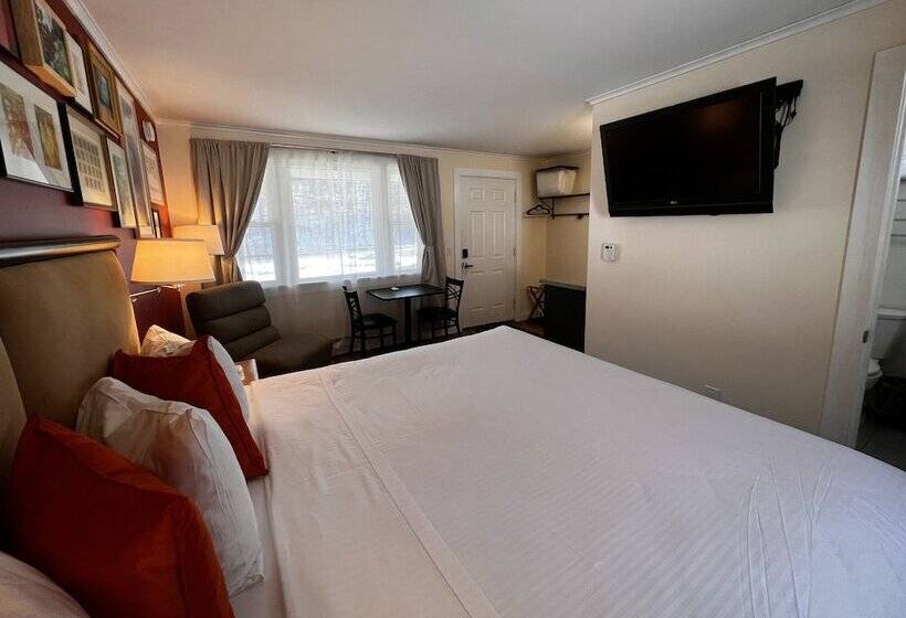 Номер Стандарт, Sleep Woodstock Motel