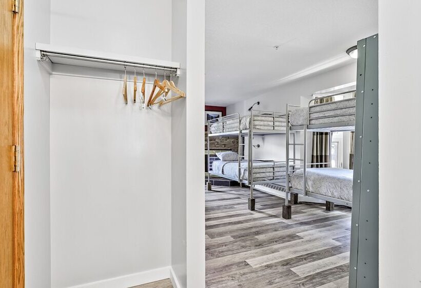 ルームシェアのワンベッド, Samesun Banff Hostel