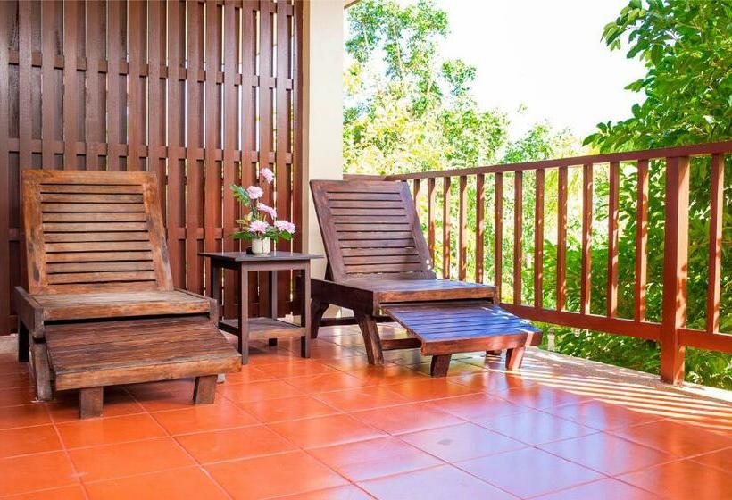 Номер Deluxe с Балконом, Pattra Vill Resort