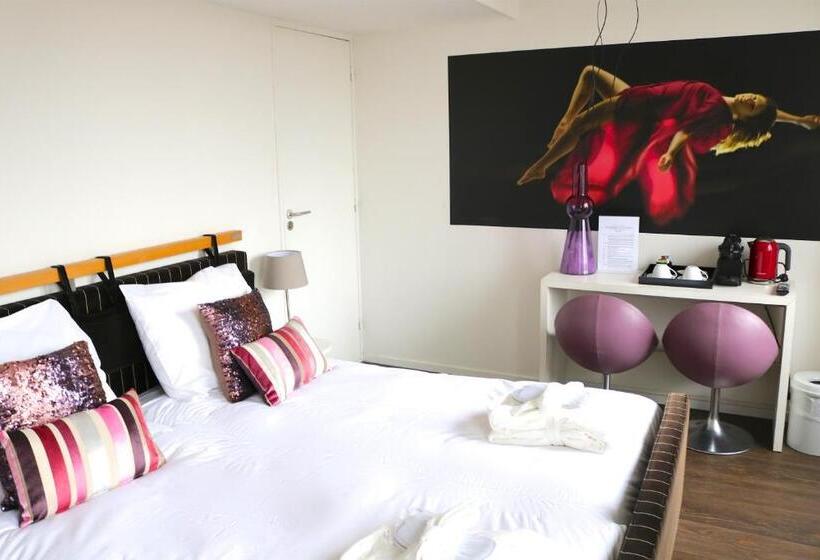סוויטת ג'וניור, Saillant Hotel Maastricht City Centre   Auping Hotel Partner