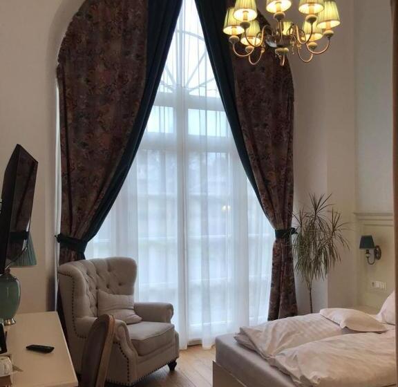 اتاق لوکس, Palatul Brukenthal Avrig