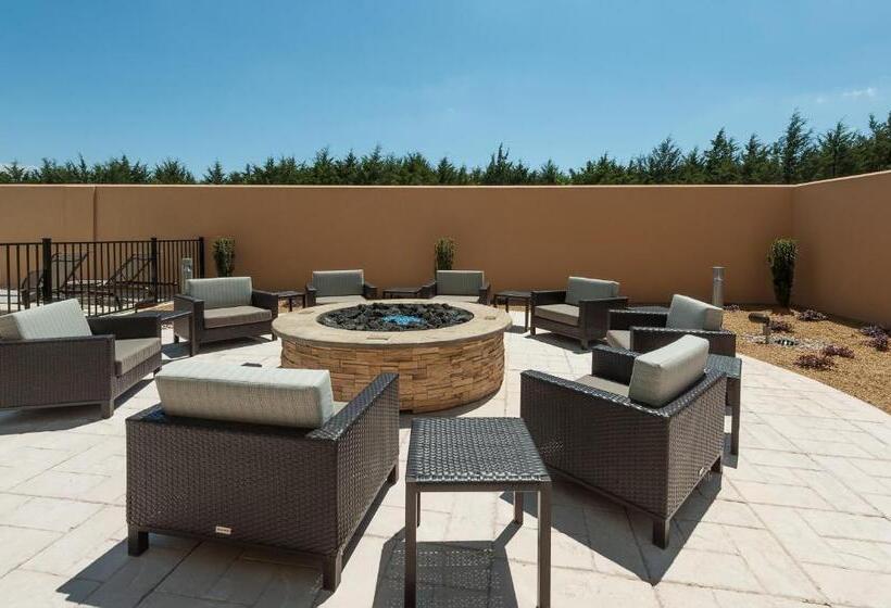 스탠다드 룸 킹사이즈 침대, Courtyard By Marriott Ardmore