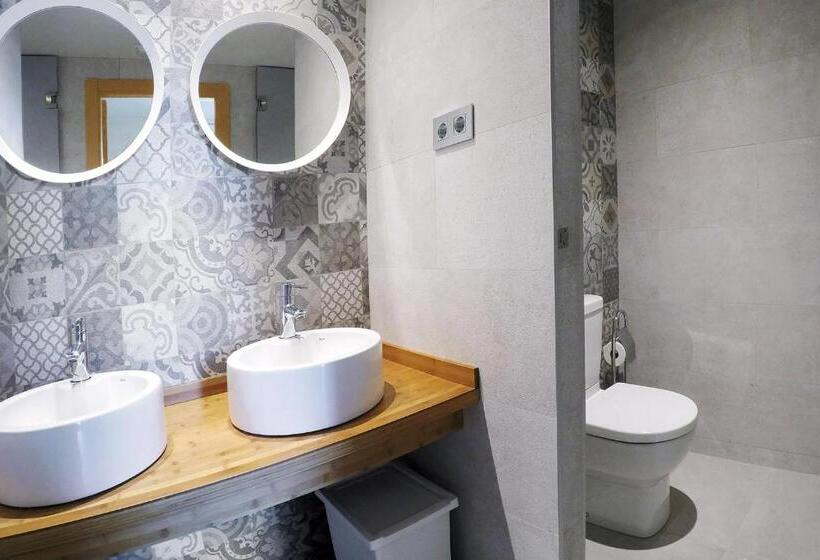 اتاق استاندارد, Meeting Point Hostels