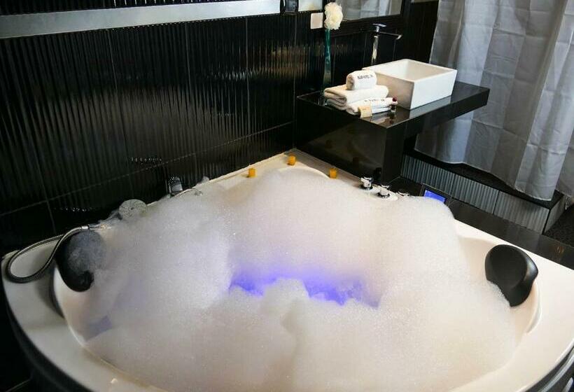 جناح إدارى, Blub Hotel Spa