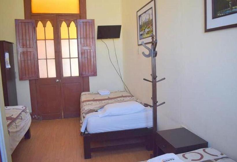غرفة قياسية ثلاثية, Mango Hostel B&b