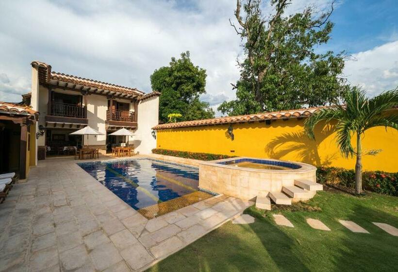 Номер Стандарт с Балконом, Nueva Granada Hotel Colonial  Centro Histórico