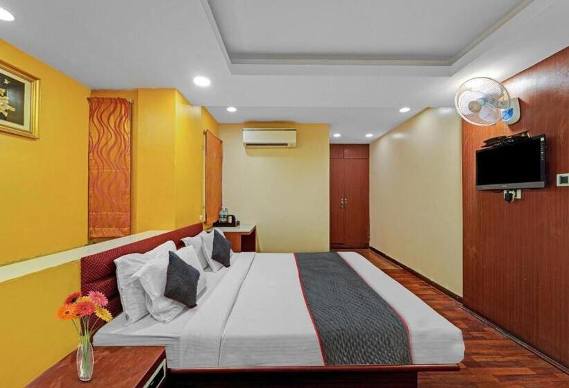 اتاق لوکس سه تخته, Super Townhouse Anna Salai