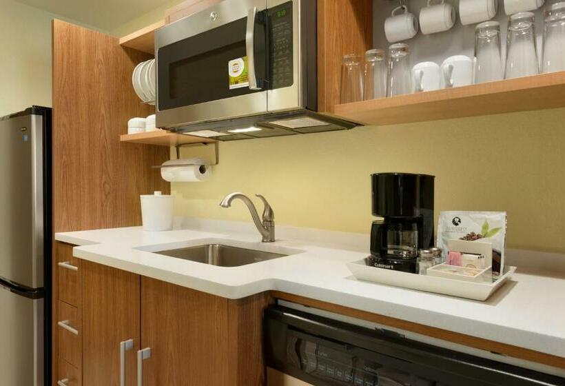 Люкс Deluxe Кровать Кинг, Home2 Suites By Hilton Middleburg Heights Cleveland