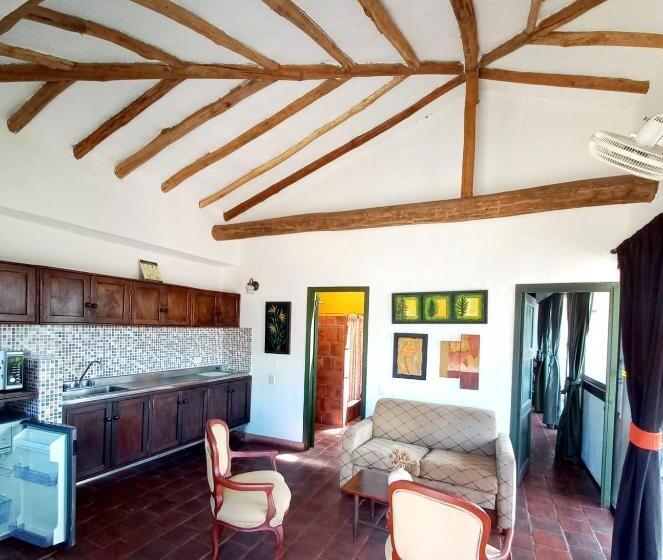 Люкс, Mision Santa Barbara Rnt 4799