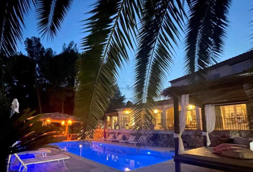 Номер Стандарт, B&b Le Mas Du Galoubet