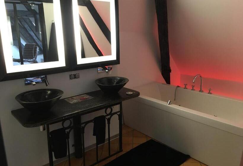 Люкс 2 Спальни, Demeure Des Vieux Bains
