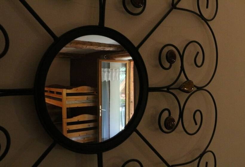 Четырехместный Номер Классик, La Jarbelle   Gîte Et Spa