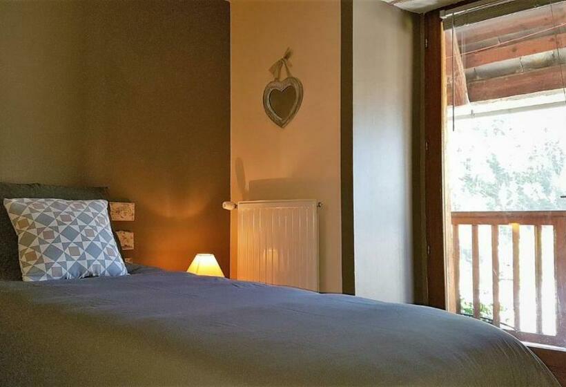 Номер Стандарт Вид на Горы, La Jarbelle   Gîte Et Spa