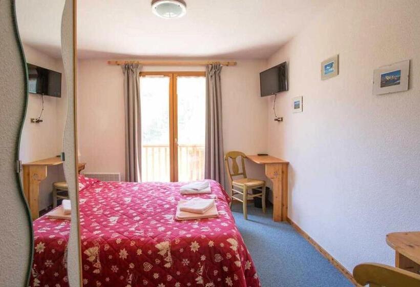 Семейный Номер, Hôtel L Echaillon
