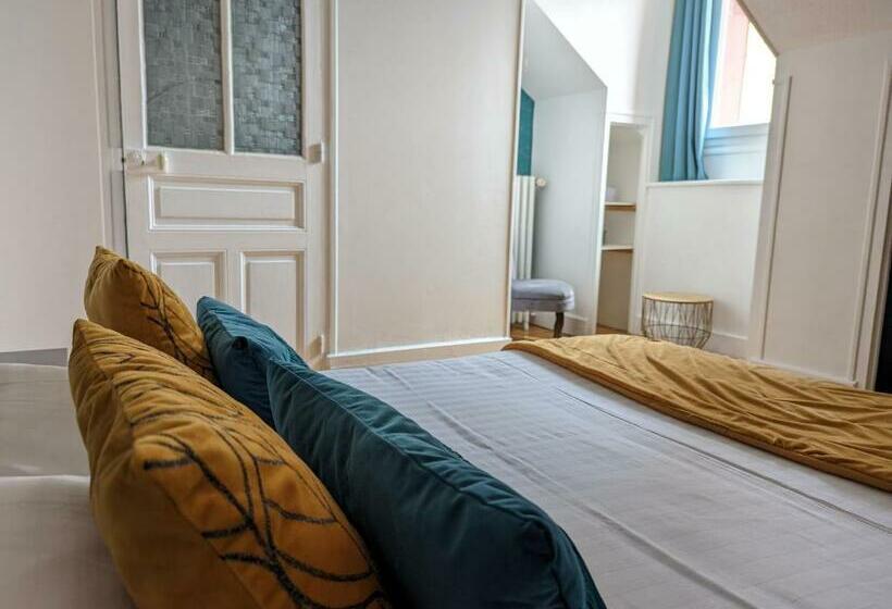 Номер Стандарт, Logis Hotel La Tourelle Du Beffroi