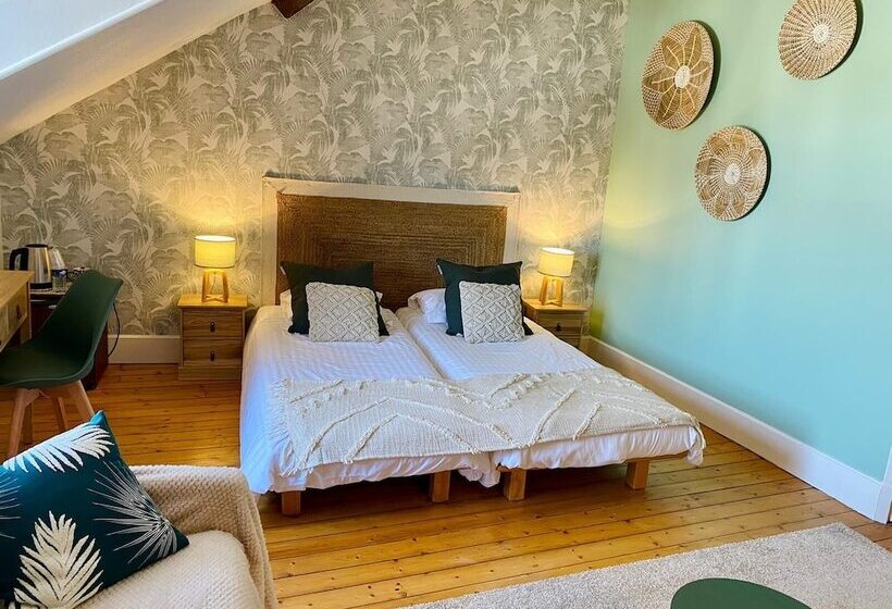 Семейный Номер, Logis Hotel La Tourelle Du Beffroi