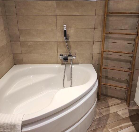 سوییت جونیور با چشمانداز دریا, Calavita Rooftop & Spa