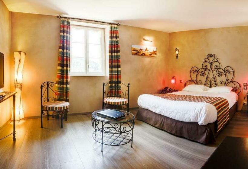 Номер Стандарт, Château De La Falque, The Originals Relais
