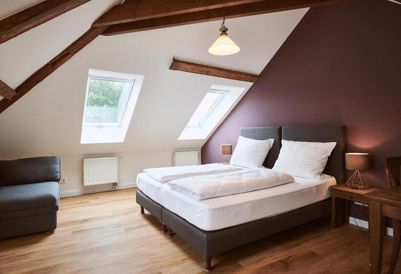 Номер Стандарт, Gutshotel Baron Knyphausen