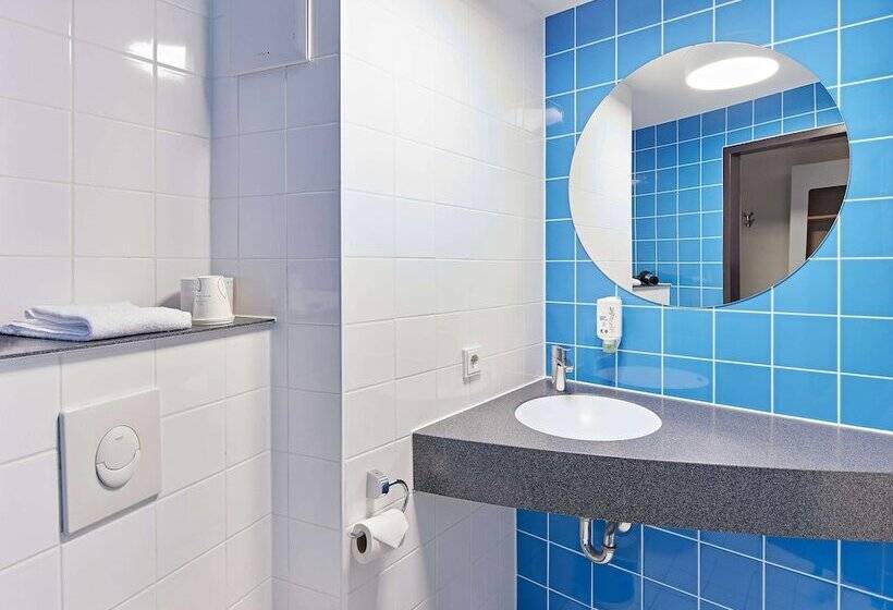 Номер Стандарт Трехместный, B&b Hotel Köln Messe