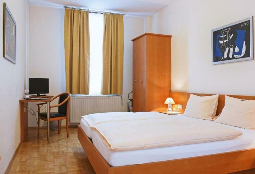 Номер Стандарт, Deutsches Haus