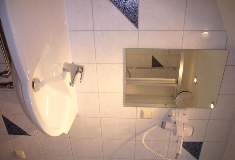 스탠다드 트리플 룸, Deutsches Haus