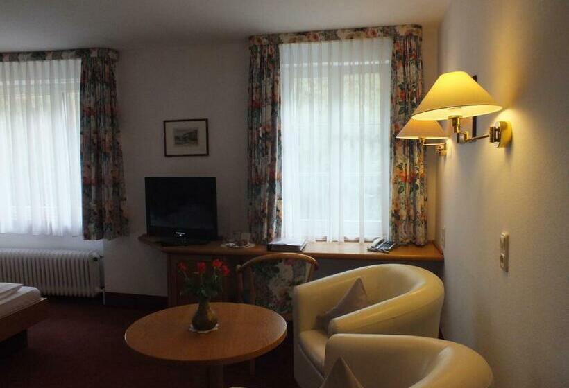 Standart Oda, Gasthof Zum Weyssen Rössle