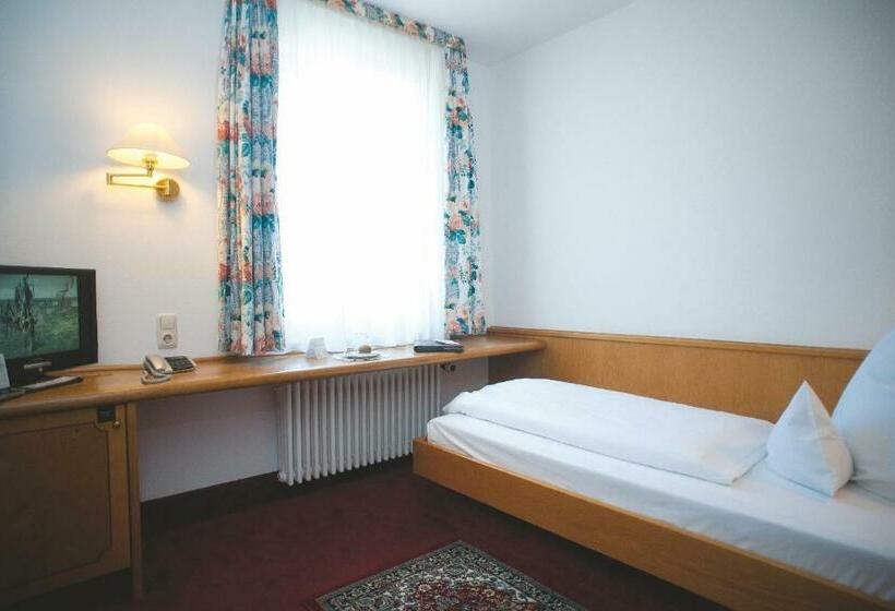 Standart Tek Kişilik Oda, Gasthof Zum Weyssen Rössle