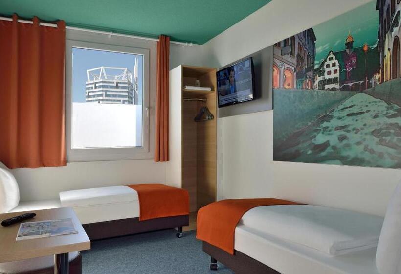 Номер Стандарт, B&b Hotel Freiburg Nord