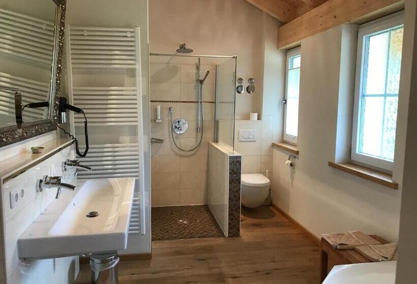 Люкс Deluxe Кровать Кинг, Landhaus Kossel