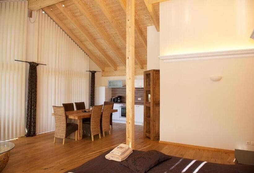 Люкс Deluxe Кровать Кинг, Landhaus Kossel