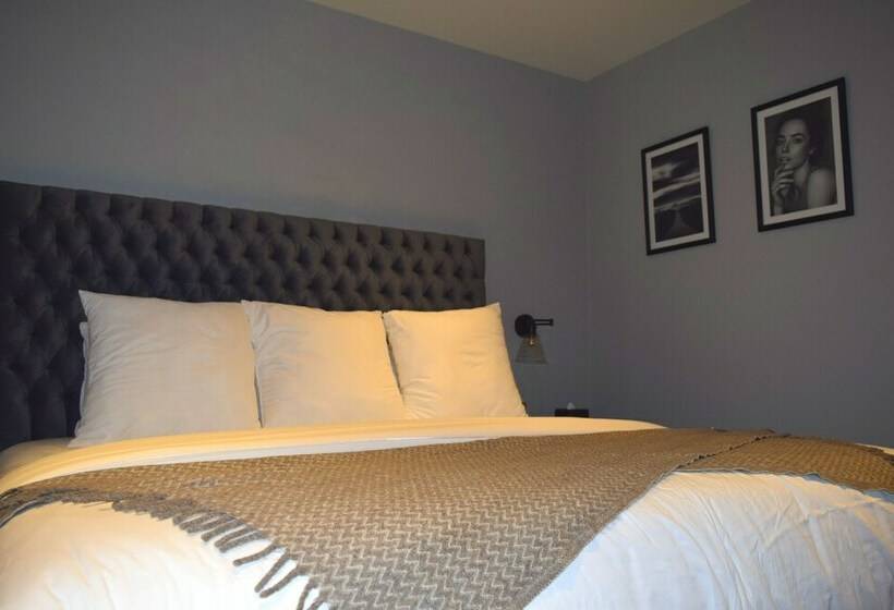 Suite Llit King, Origen