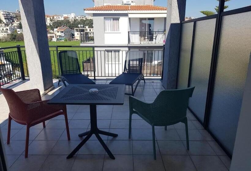Апартаменты 1 Спальня с Террасой, Valentinos Apartments