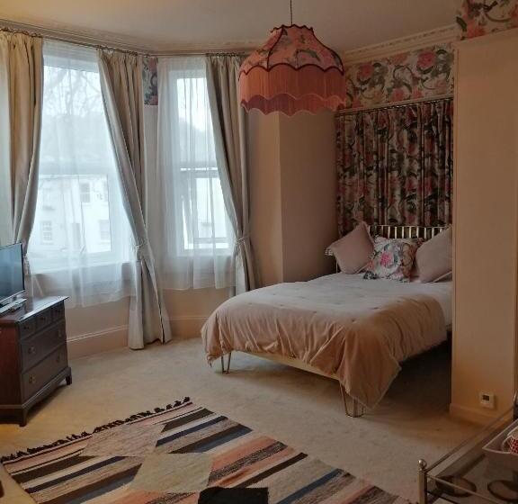Семейный Номер, Avon Guesthouse