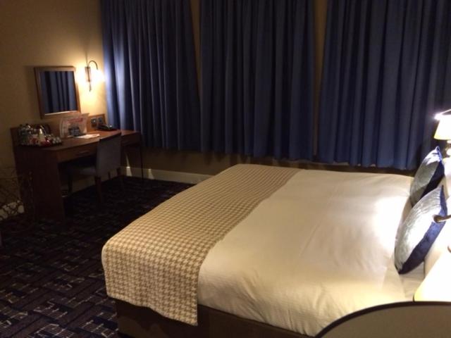 Номер Стандарт, The Crown Wetherspoon