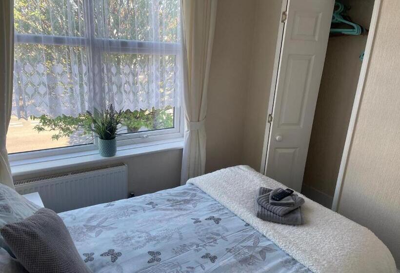 Apartament Rodzinny, Ivydene Guest House