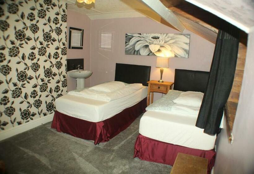 Номер Стандарт, Lledr House Hostel Near Two Zip World Sites