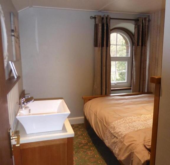 Номер Basic, Lledr House Hostel Near Two Zip World Sites
