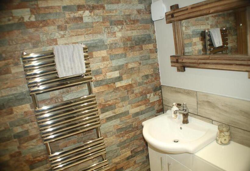Номер Deluxe Кровать Кинг, Lledr House Hostel Near Two Zip World Sites