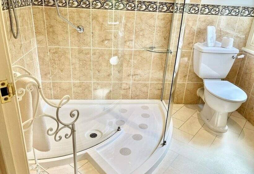 סוויטה, Storrs Gate House