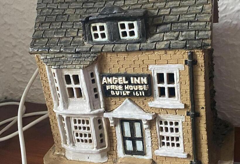 Номер Стандарт, The Angel Inn