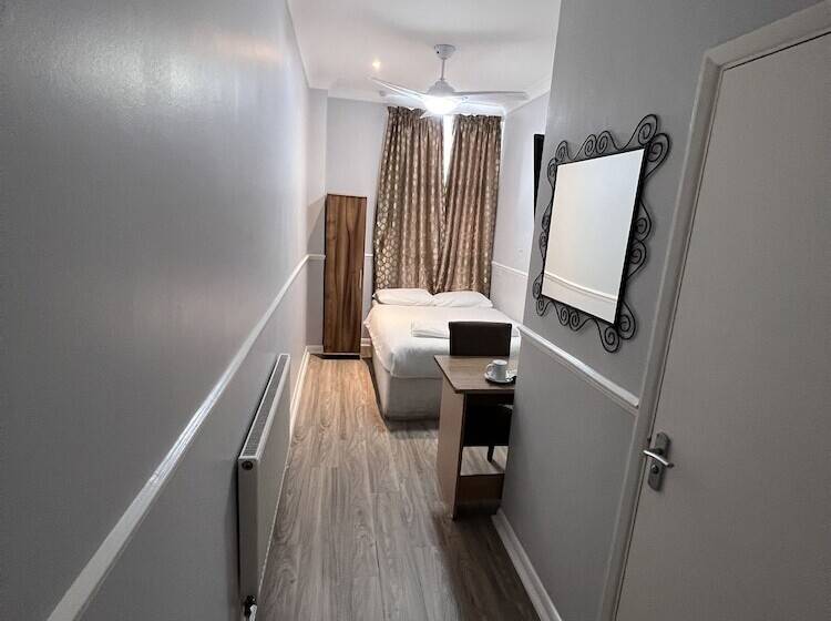 Номер Стандарт, The Commongate Hotels