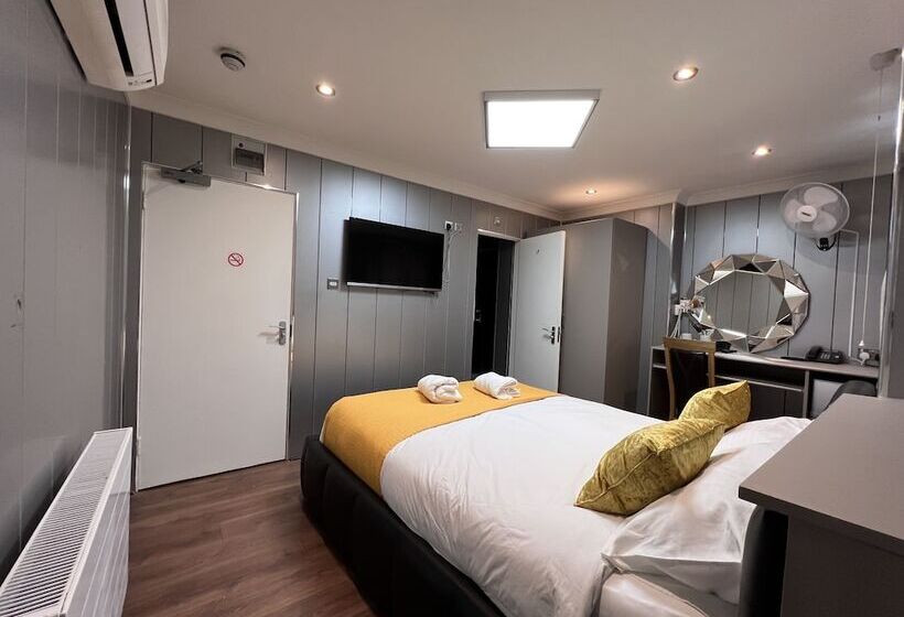 Номер Deluxe, The Commongate Hotels