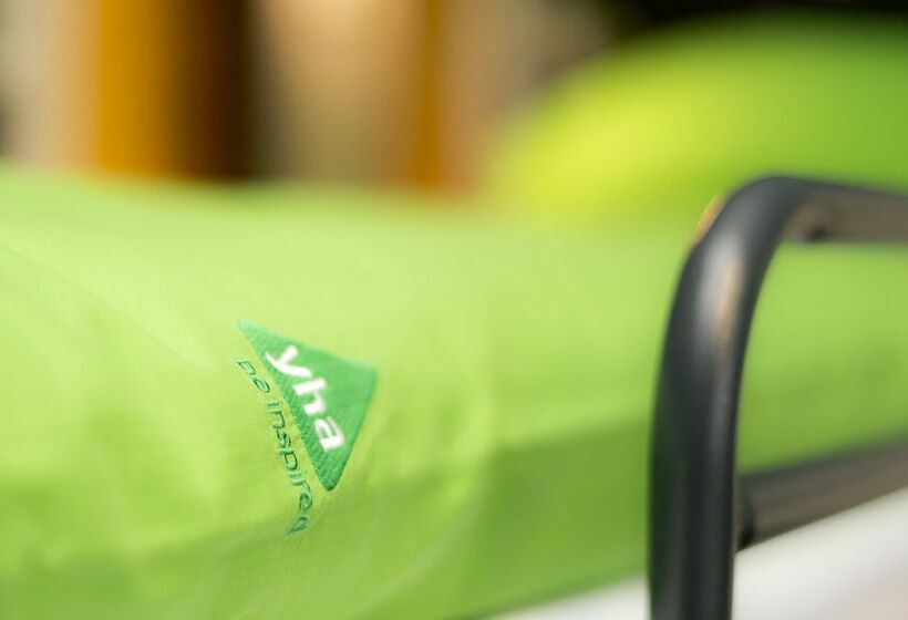 Кровать в Многоместном Номере с Общей Ванной, Yha Beverley Friary   Hostel